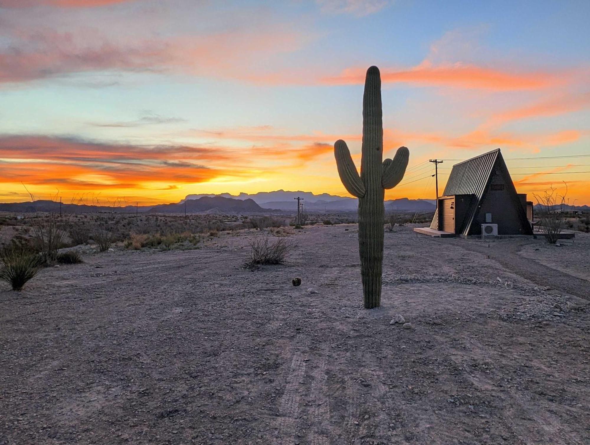 Stardust Luxury Cottage With Loft & A Great View Terlingua Luaran gambar